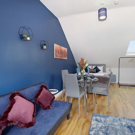Fernbank Studios Sudbury Hill Harrow Self-Contained Studios With En-Suite Wembley Dış mekan fotoğraf