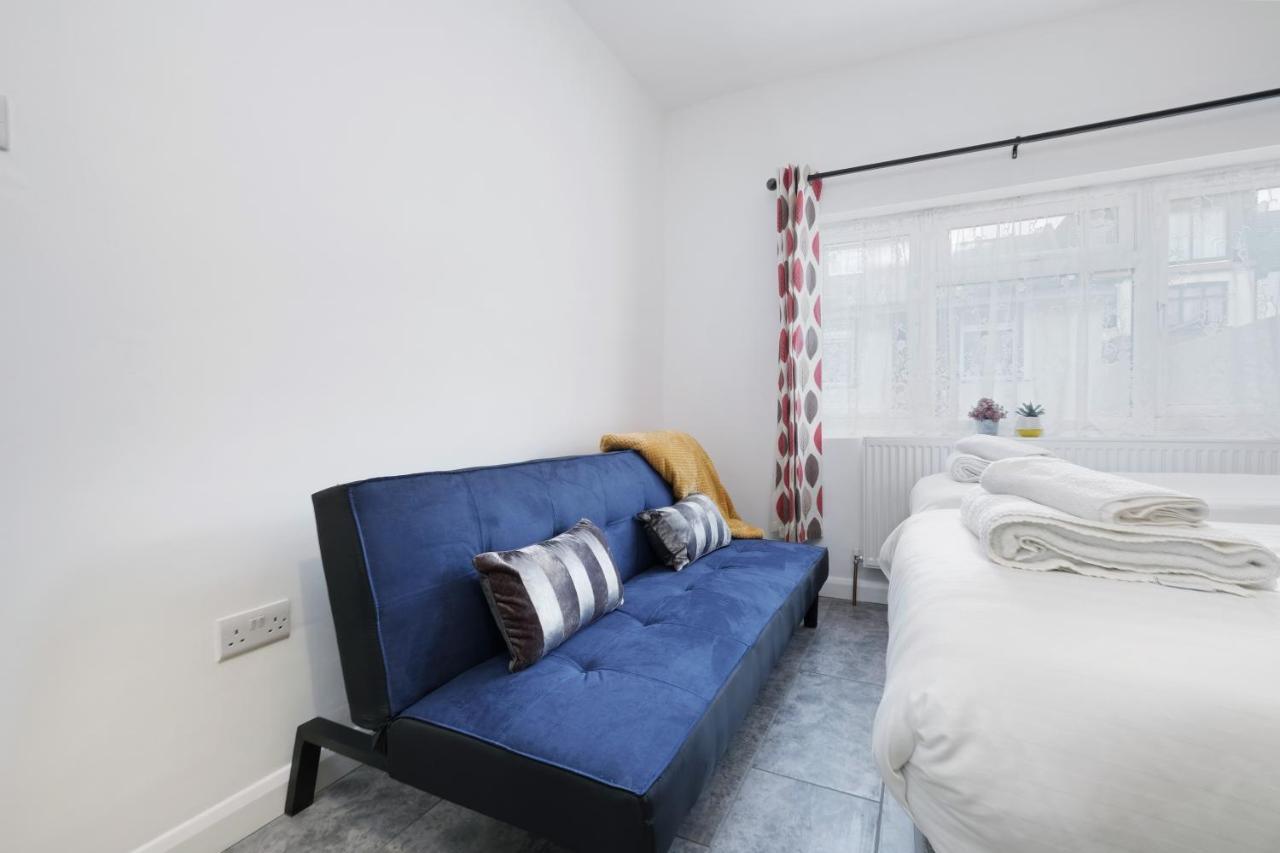 Fernbank Studios Sudbury Hill Harrow Self-Contained Studios With En-Suite Wembley Dış mekan fotoğraf