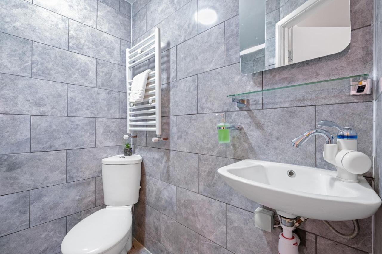 Fernbank Studios Sudbury Hill Harrow Self-Contained Studios With En-Suite Wembley Dış mekan fotoğraf