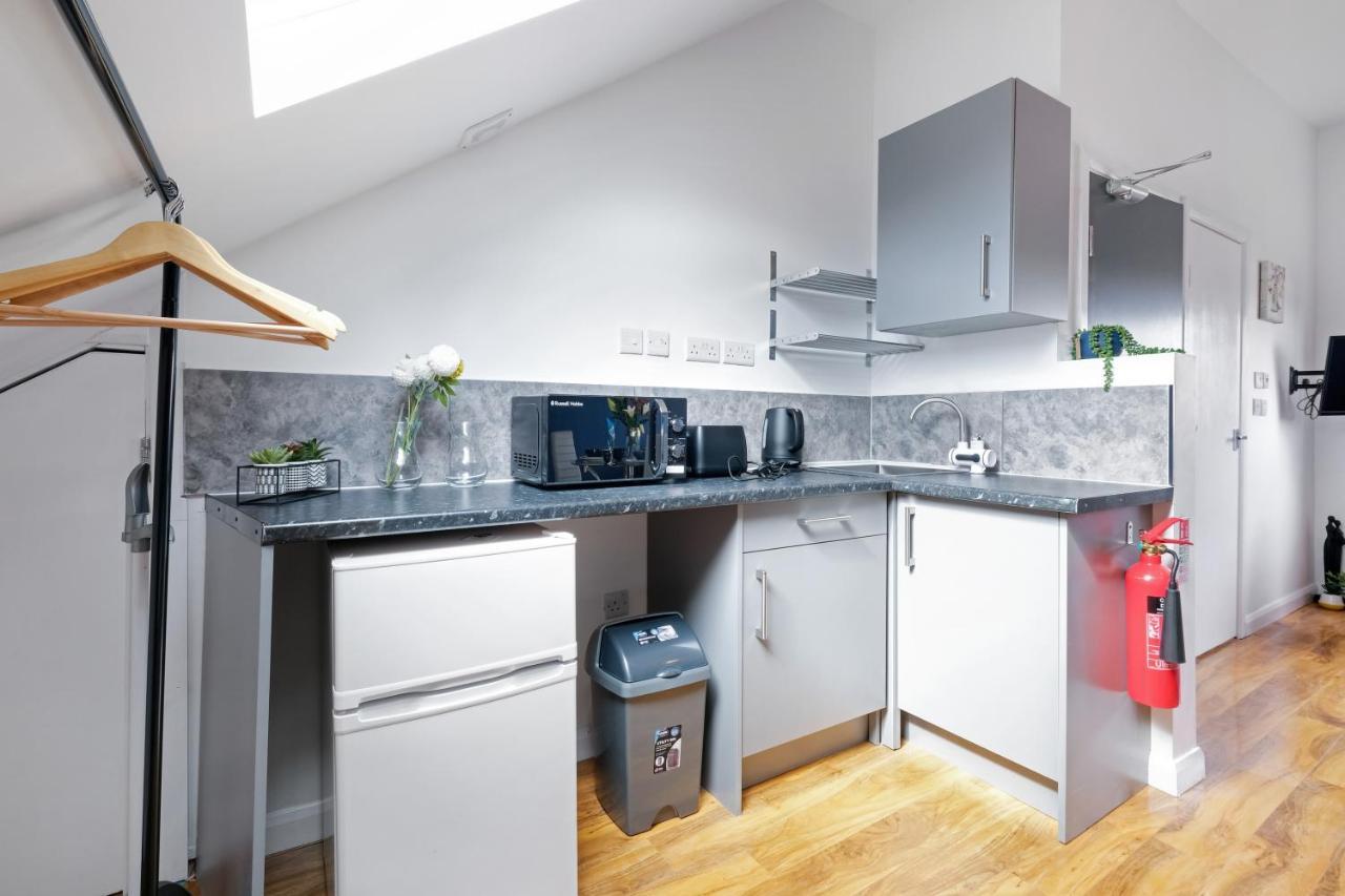 Fernbank Studios Sudbury Hill Harrow Self-Contained Studios With En-Suite Wembley Dış mekan fotoğraf