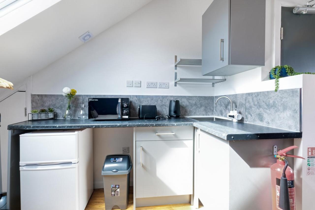 Fernbank Studios Sudbury Hill Harrow Self-Contained Studios With En-Suite Wembley Dış mekan fotoğraf