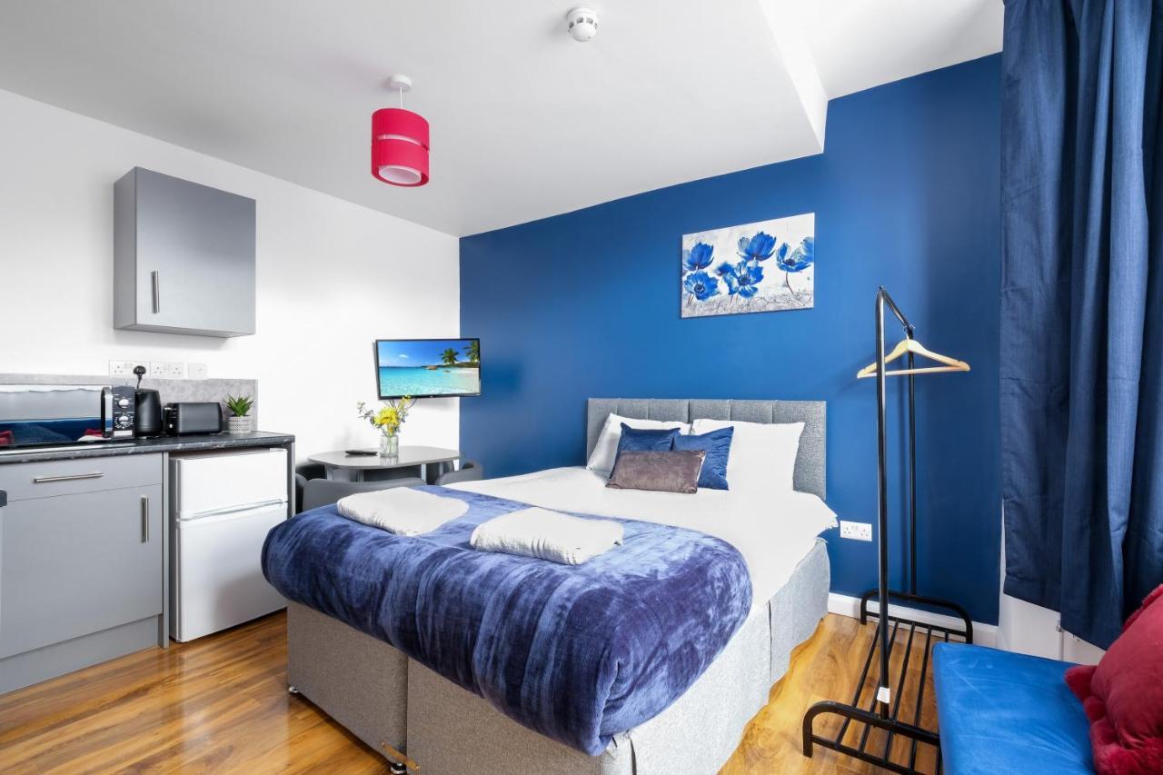 Fernbank Studios Sudbury Hill Harrow Self-Contained Studios With En-Suite Wembley Dış mekan fotoğraf