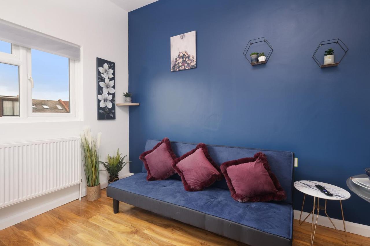 Fernbank Studios Sudbury Hill Harrow Self-Contained Studios With En-Suite Wembley Dış mekan fotoğraf